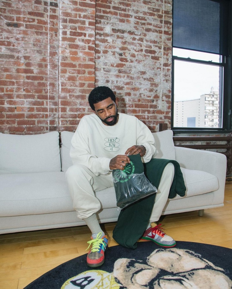 中期引援与 中期引援与