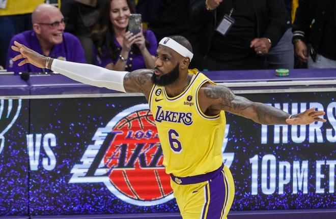 与棒球的投 与棒球的投